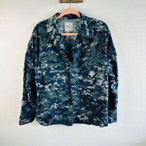 Navy Digital Pattern Shacket Size M Short Ship Patch